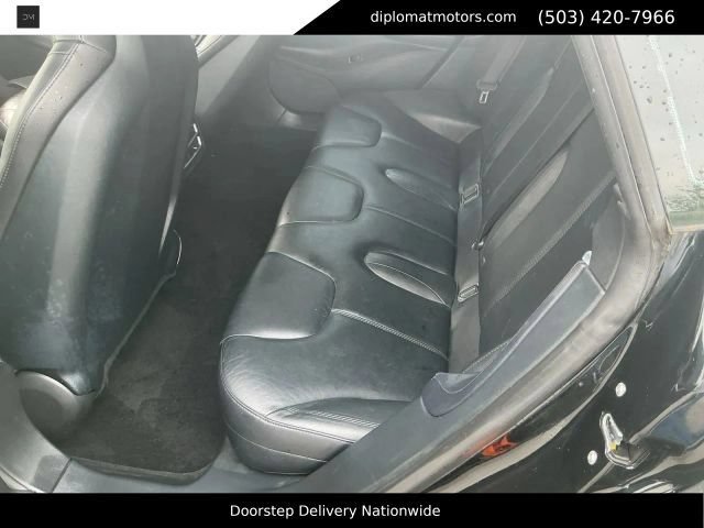 Used 2013 Tesla Model S Performance RWD image 9