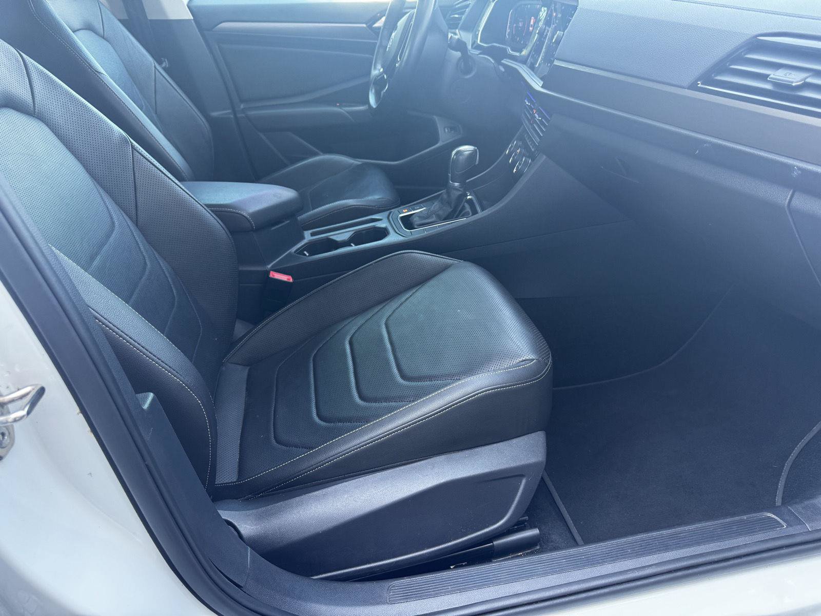Used 2019 Volkswagen Jetta SEL Premium FWD image 19