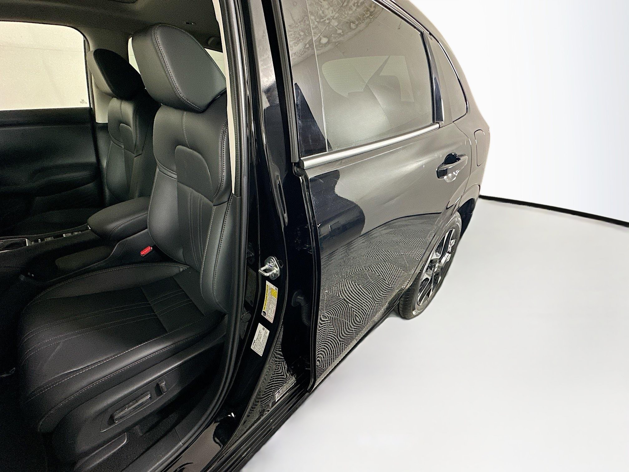 Used 2027 Honda HR-V EX-L image 12