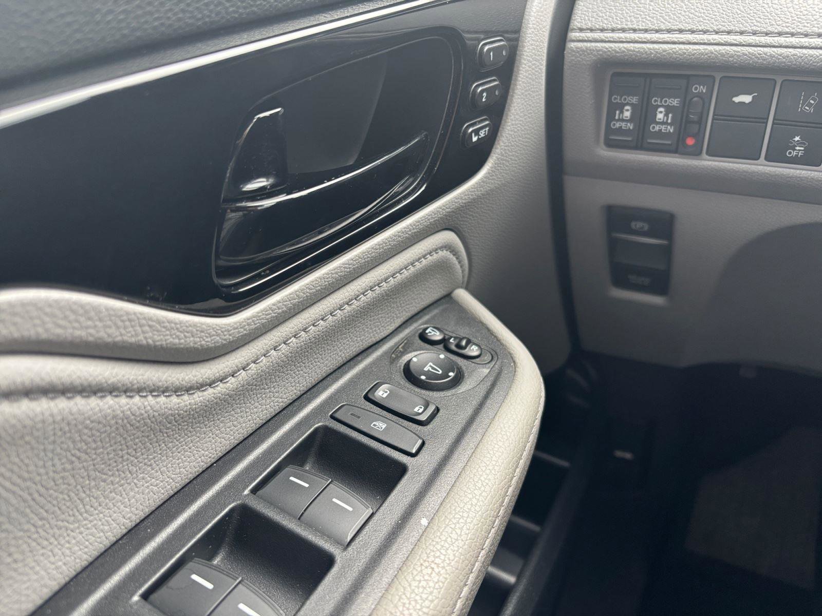 Used 2019 Honda Odyssey Elite image 30