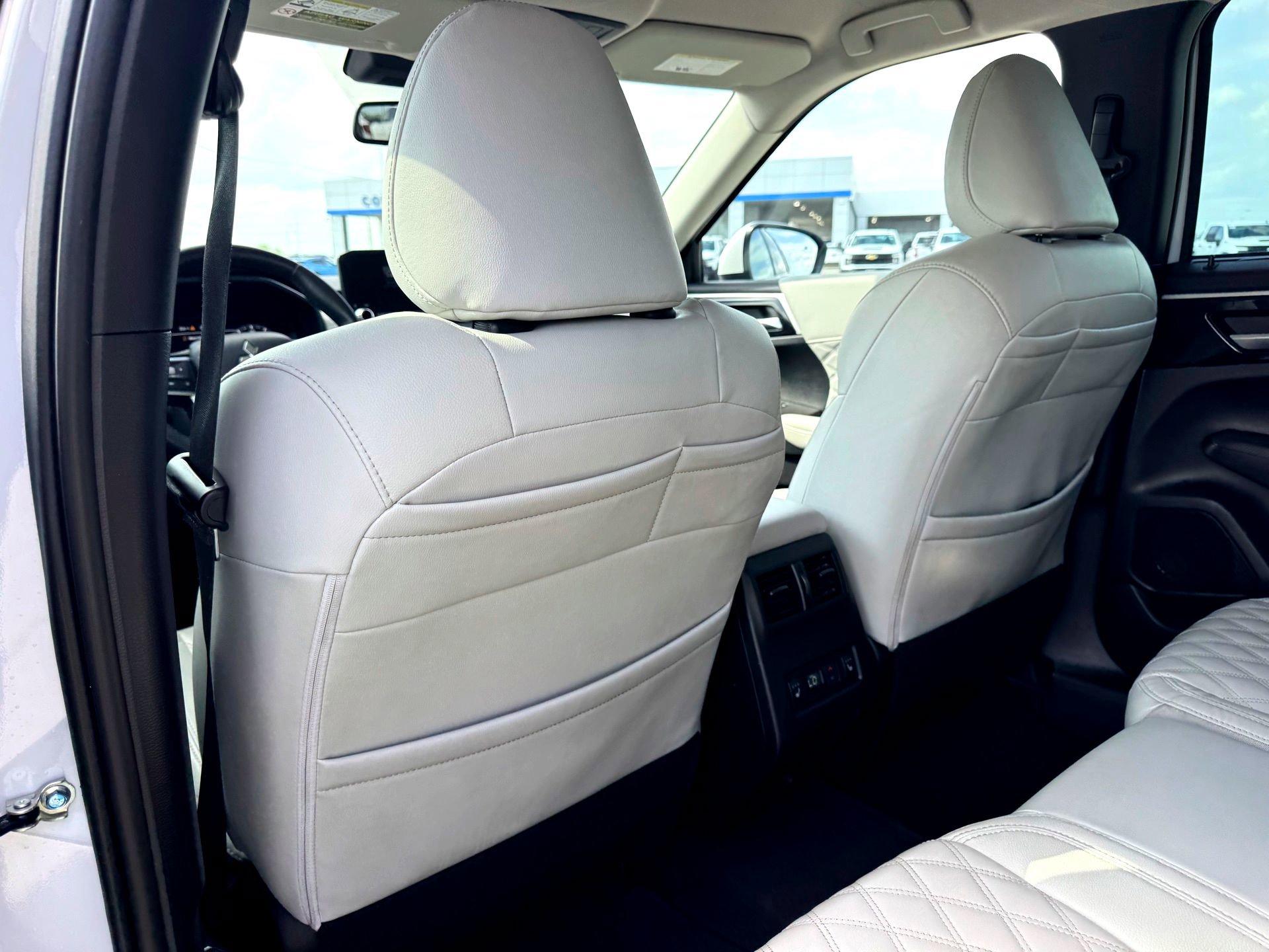 Used 2023 Mitsubishi Outlander SEL image 19