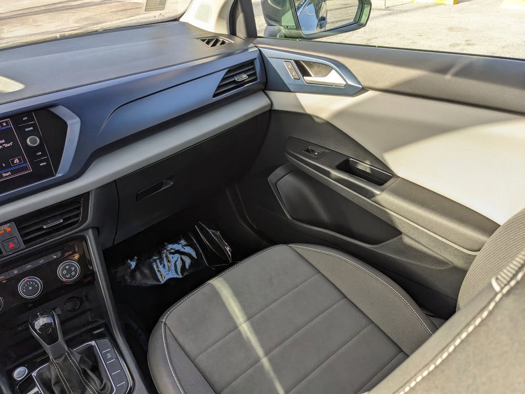 Used 2023 Volkswagen Taos SE image 14