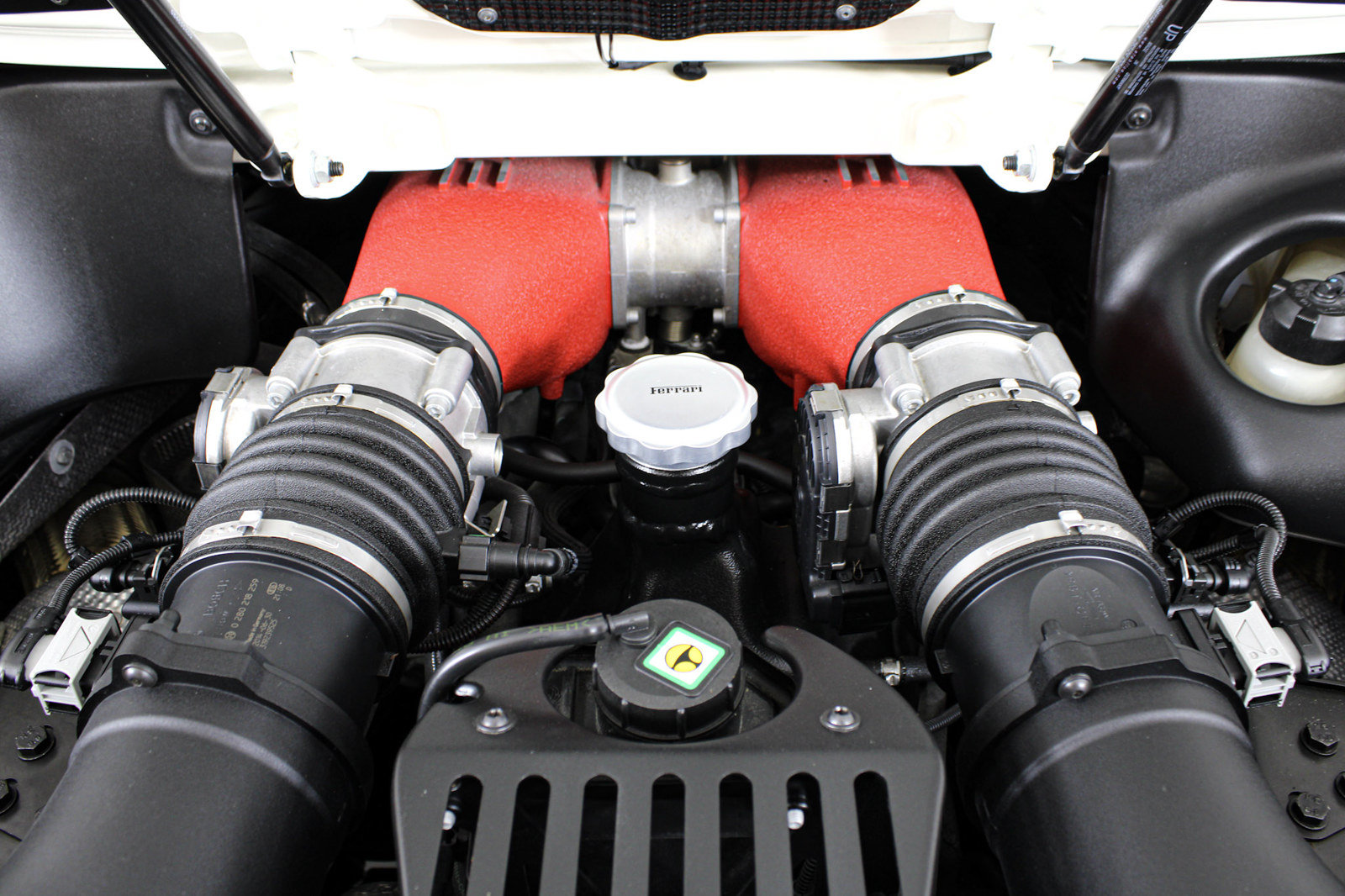 Used 2015 Ferrari 458 Spider RWD image 57