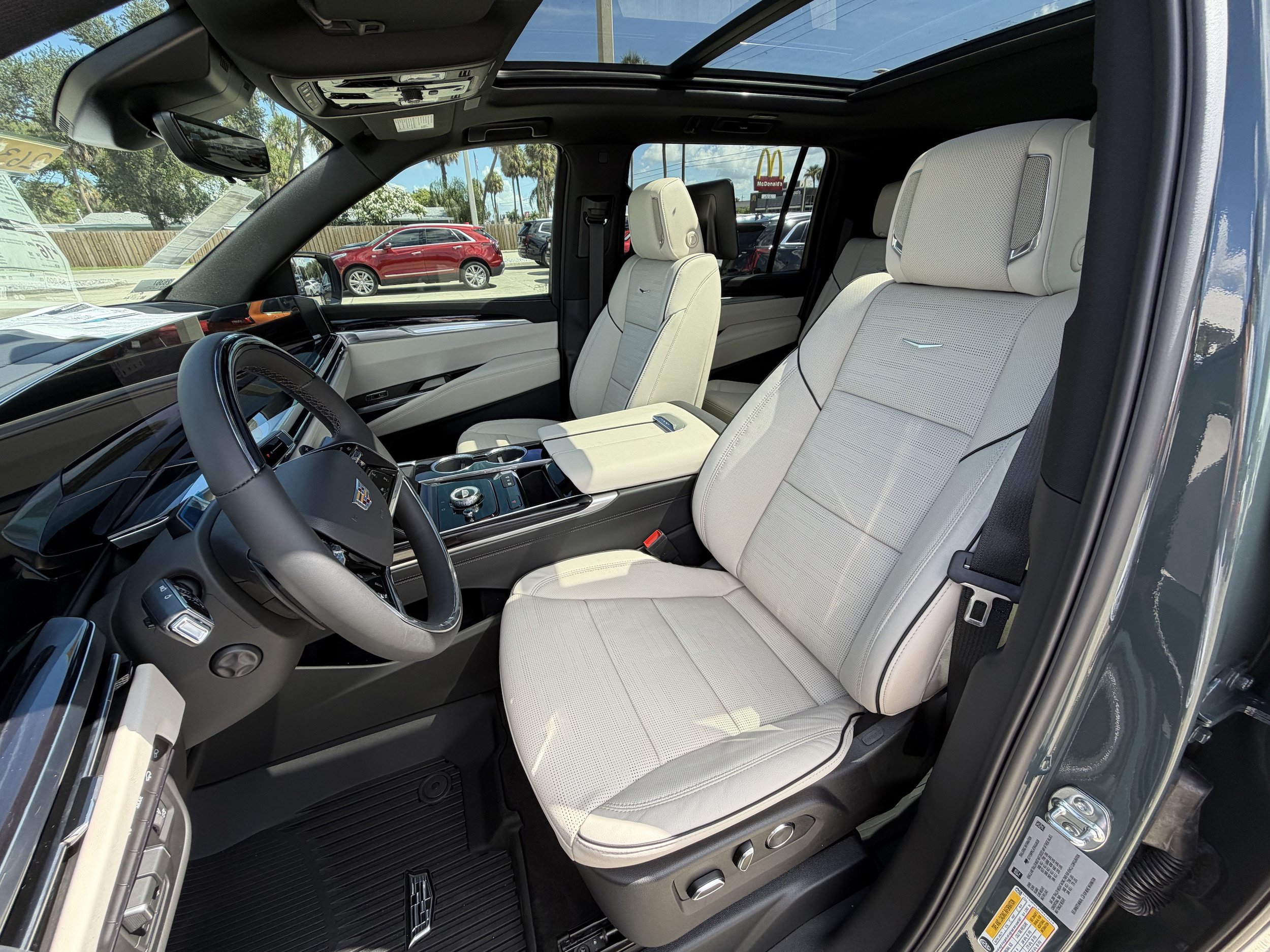 New 2026 Cadillac Escalade ESV Sport w/ Touring Package AWD/4WD image 11