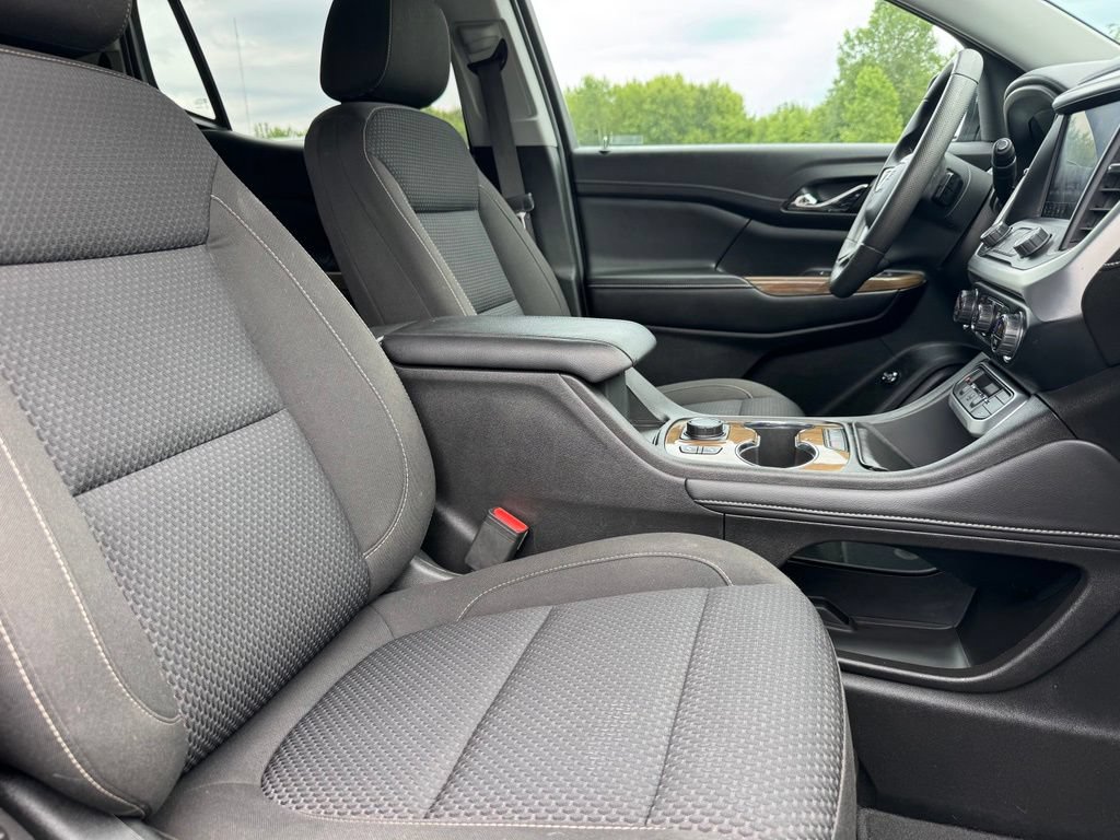 Used 2023 GMC Acadia SLE w/ Driver Convenience Package FWD image 14