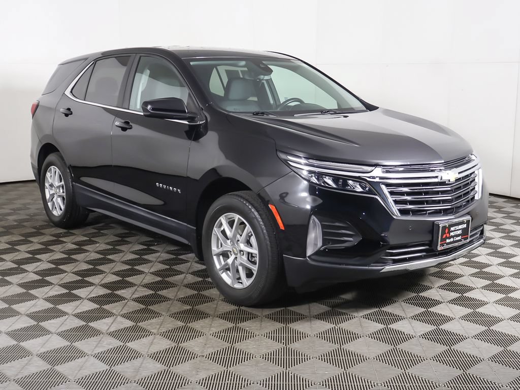 Used 2023 Chevrolet Equinox LT AWD/4WD image 2