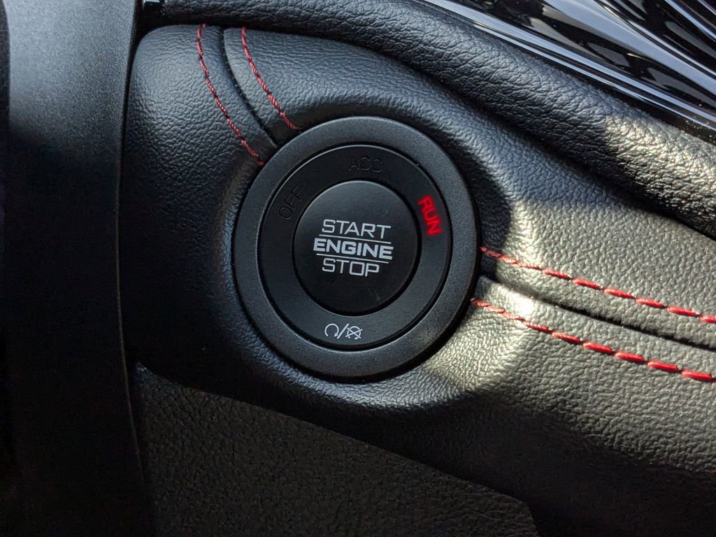 Used 2025 Dodge Durango GT image 27