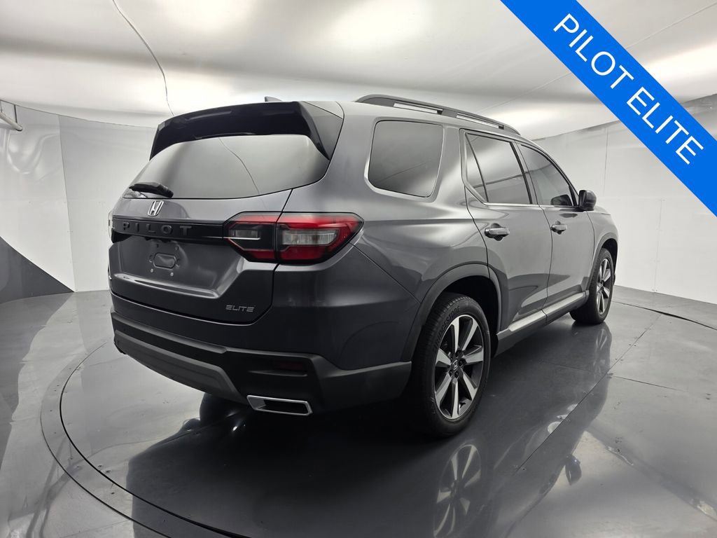 Used 2023 Honda Pilot Elite image 4