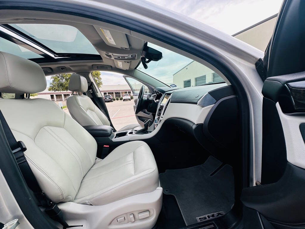 Used 2014 Cadillac SRX Luxury w/ Driver Awareness Package image 21