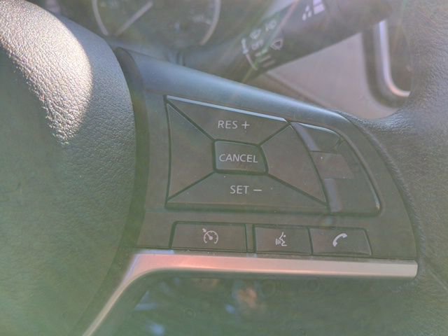 Used 2021 Nissan Versa SV FWD image 28