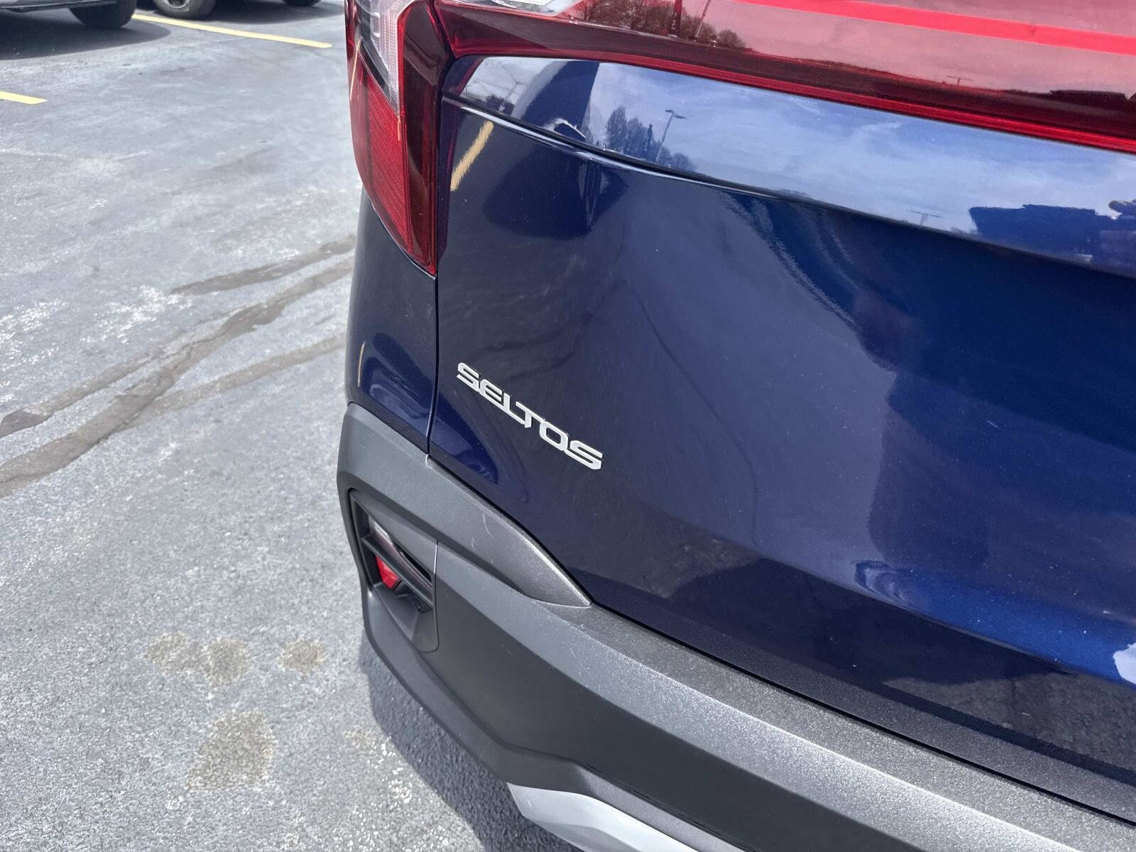 Used 2026 Kia Seltos LX AWD/4WD image 5
