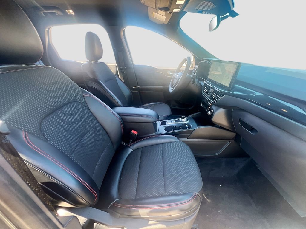 Used 2023 Ford Escape ST-Line w/ Tech Pack #1 FWD image 27