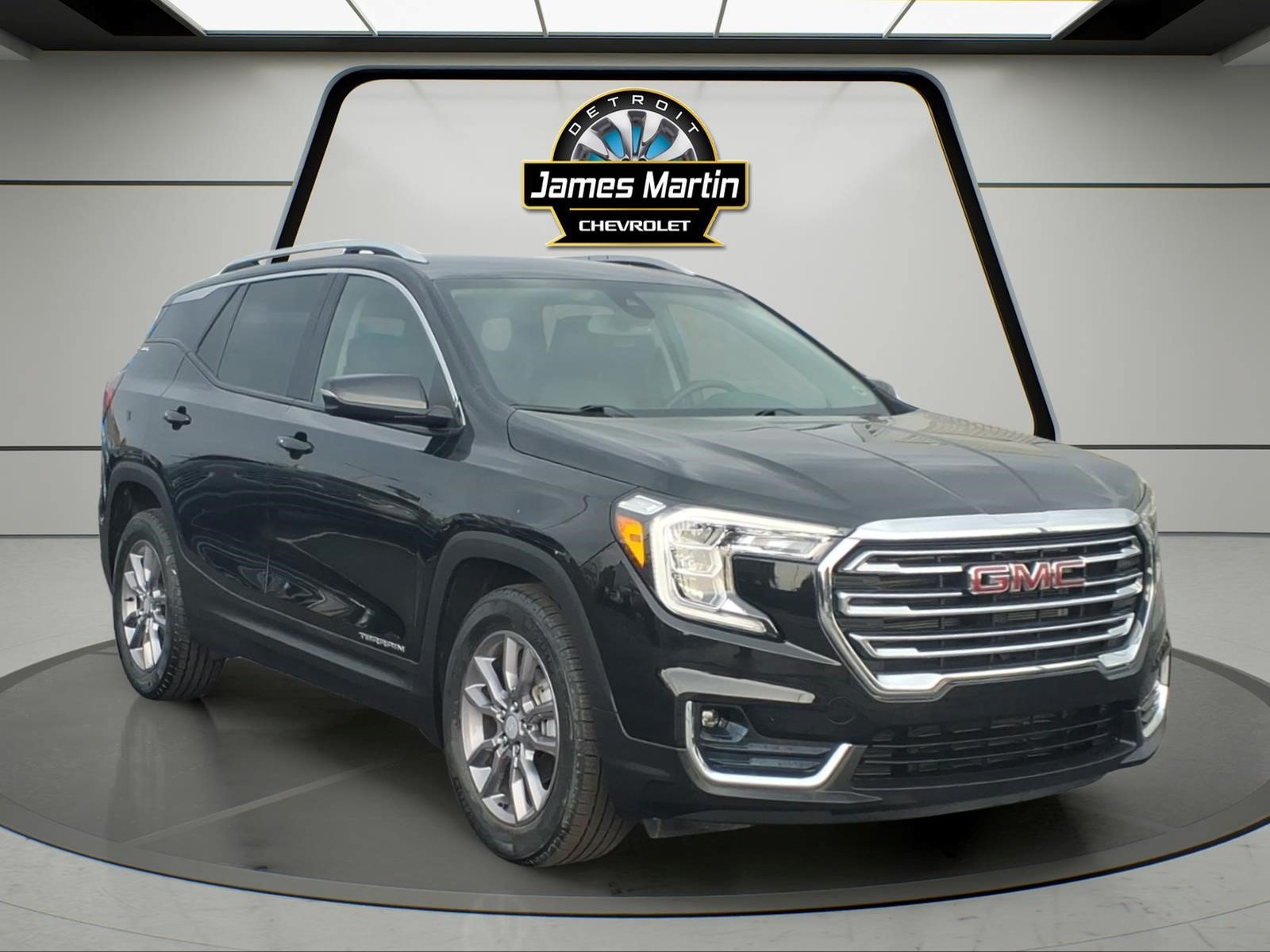 Certified 2023 GMC Terrain SLT w/ LPO, Floor Liner Package FWD image 3