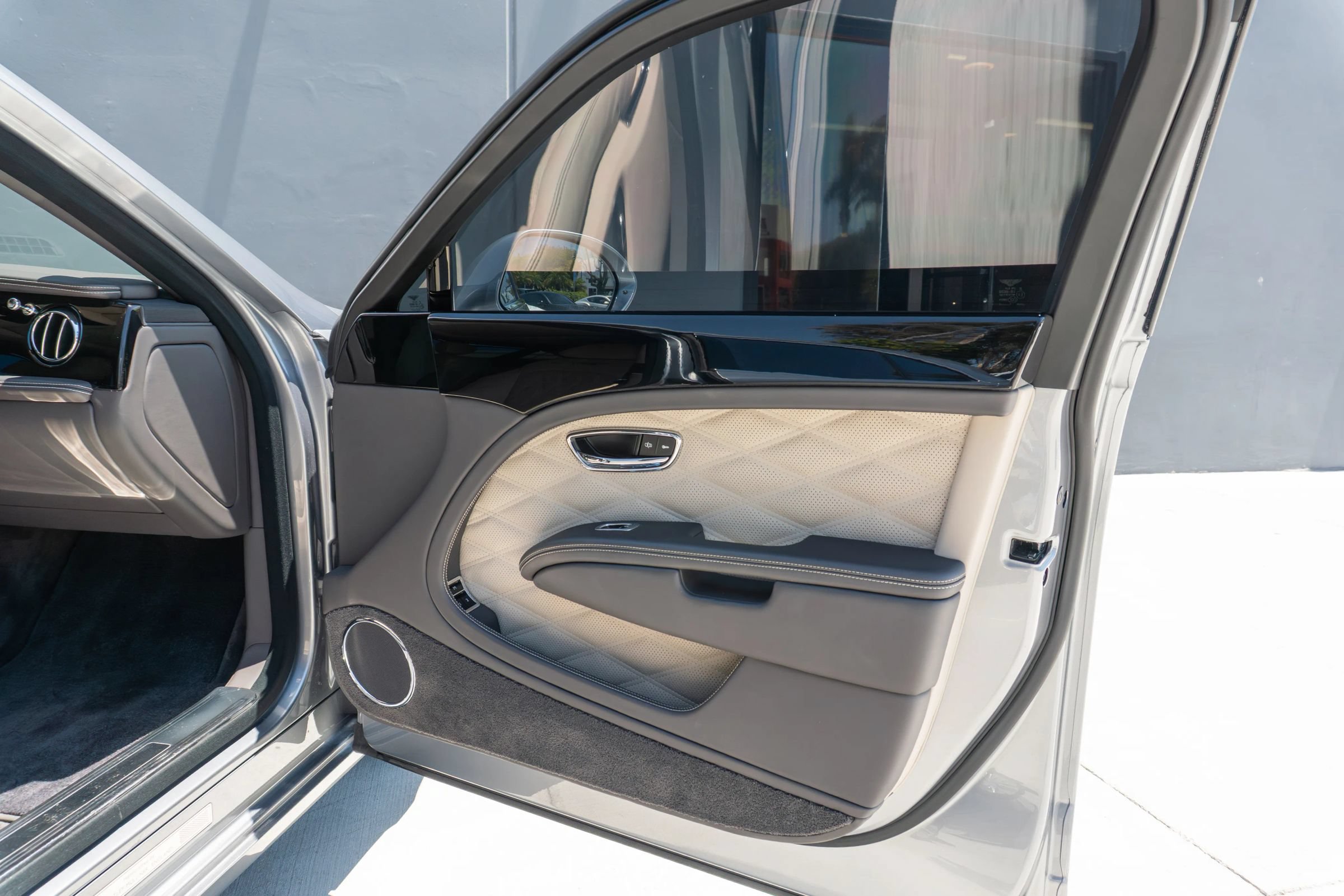 Used 2020 Bentley Mulsanne RWD image 59