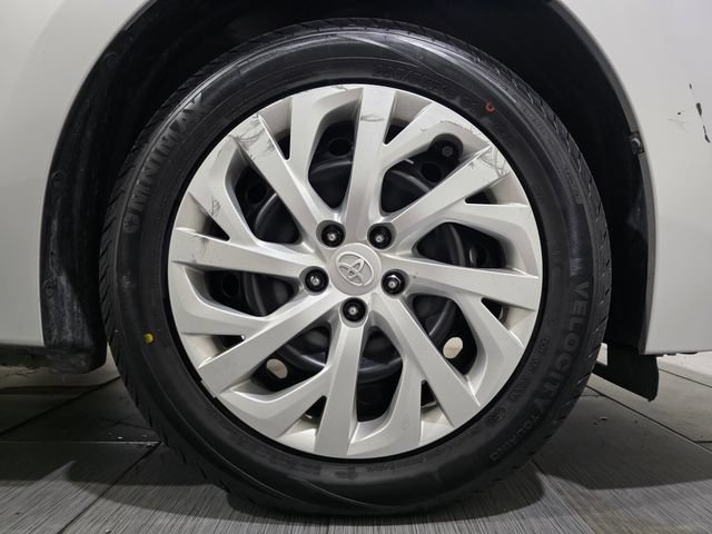 Used 2017 Toyota Corolla LE w/ Carpet Mat Package (TMS) FWD image 25
