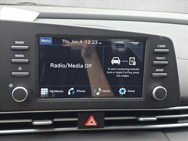 Used 2025 Hyundai Elantra SE FWD image 11