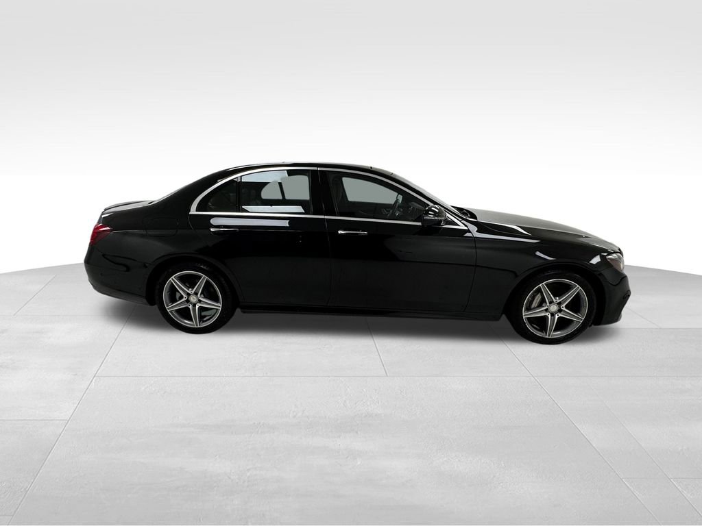 Used 2017 Mercedes-Benz E 300 4MATIC image 8