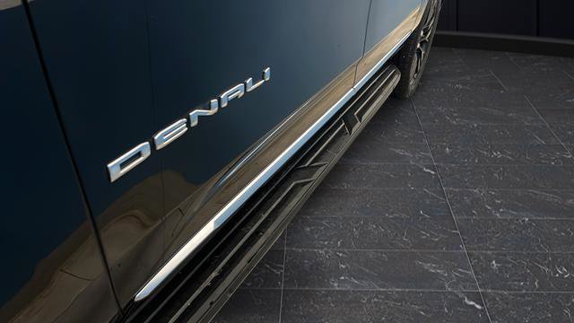 Used 2023 GMC Yukon XL Denali AWD/4WD image 45