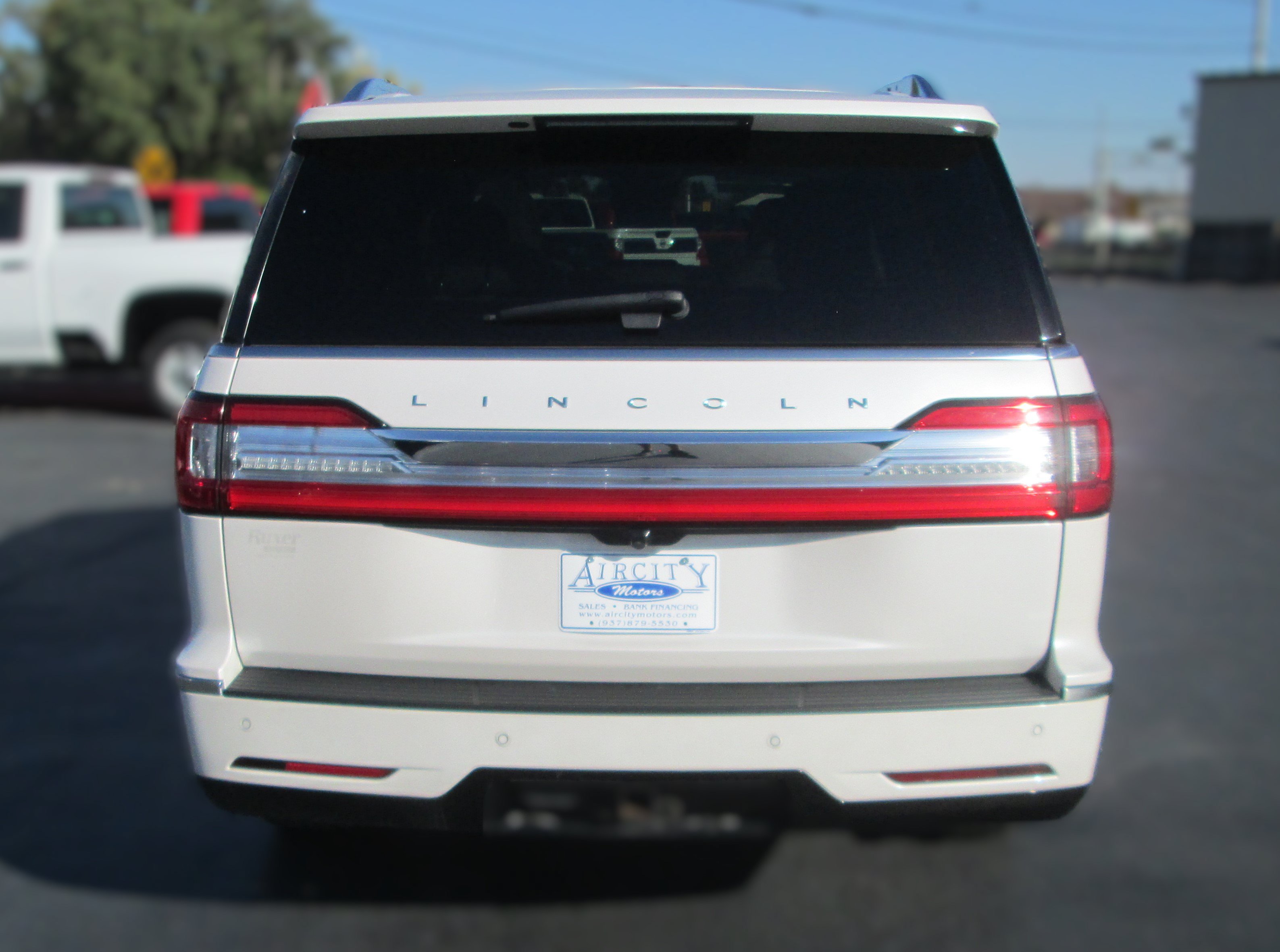 Used 2019 Lincoln Navigator Reserve AWD/4WD image 8