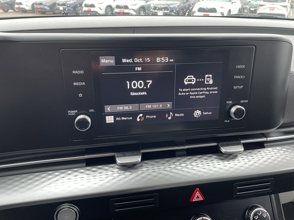 Used 2024 Kia Carnival LX image 28