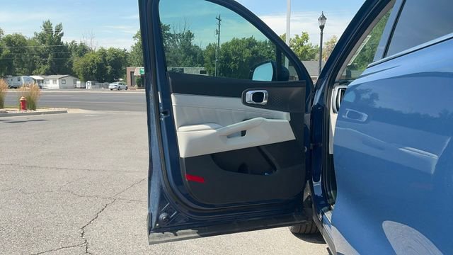 Certified 2025 Kia Sorento SX image 11