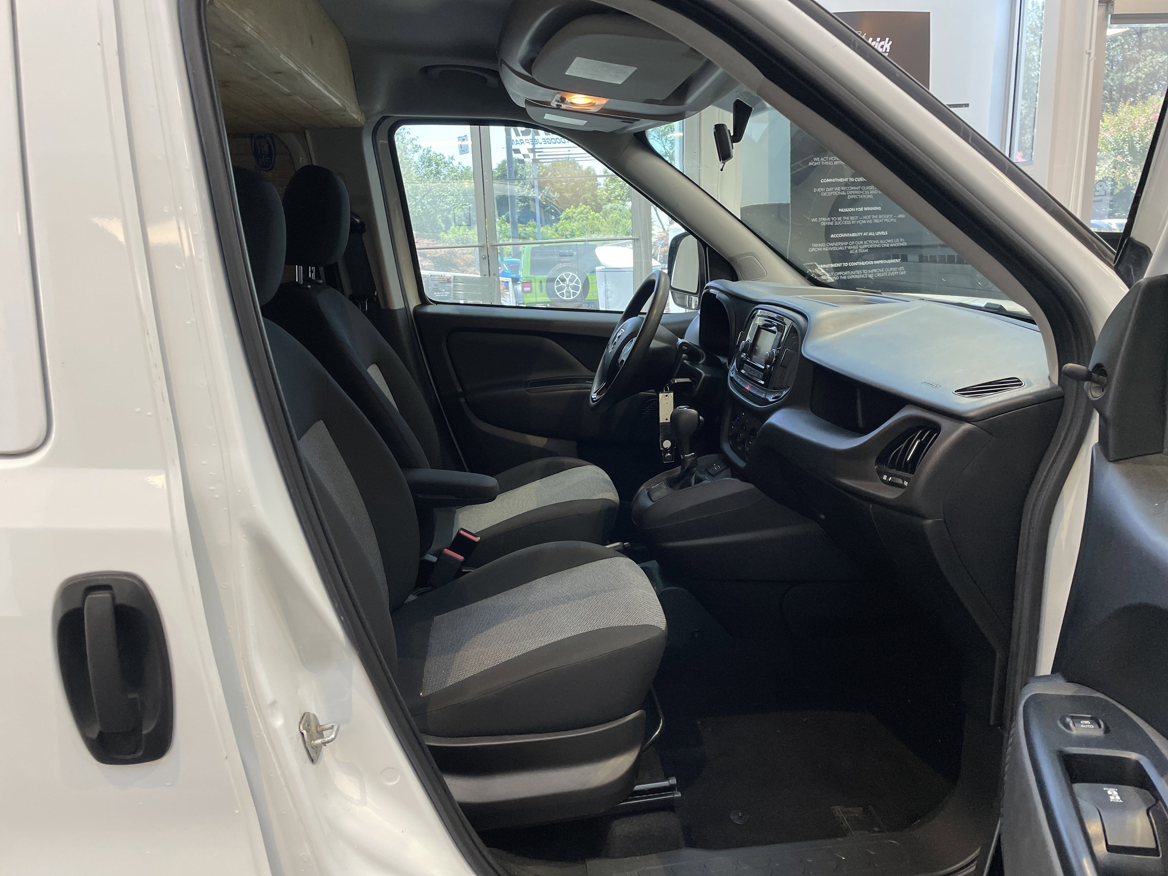 Used 2021 RAM ProMaster City Tradesman FWD image 32
