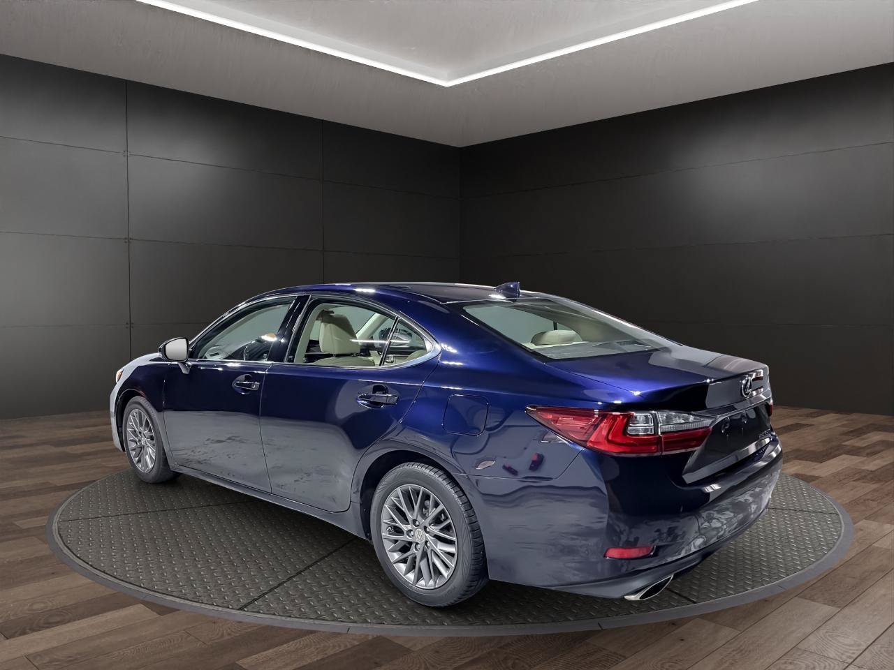 Used 2018 Lexus ES 350 w/ Navigation System Package FWD image 6