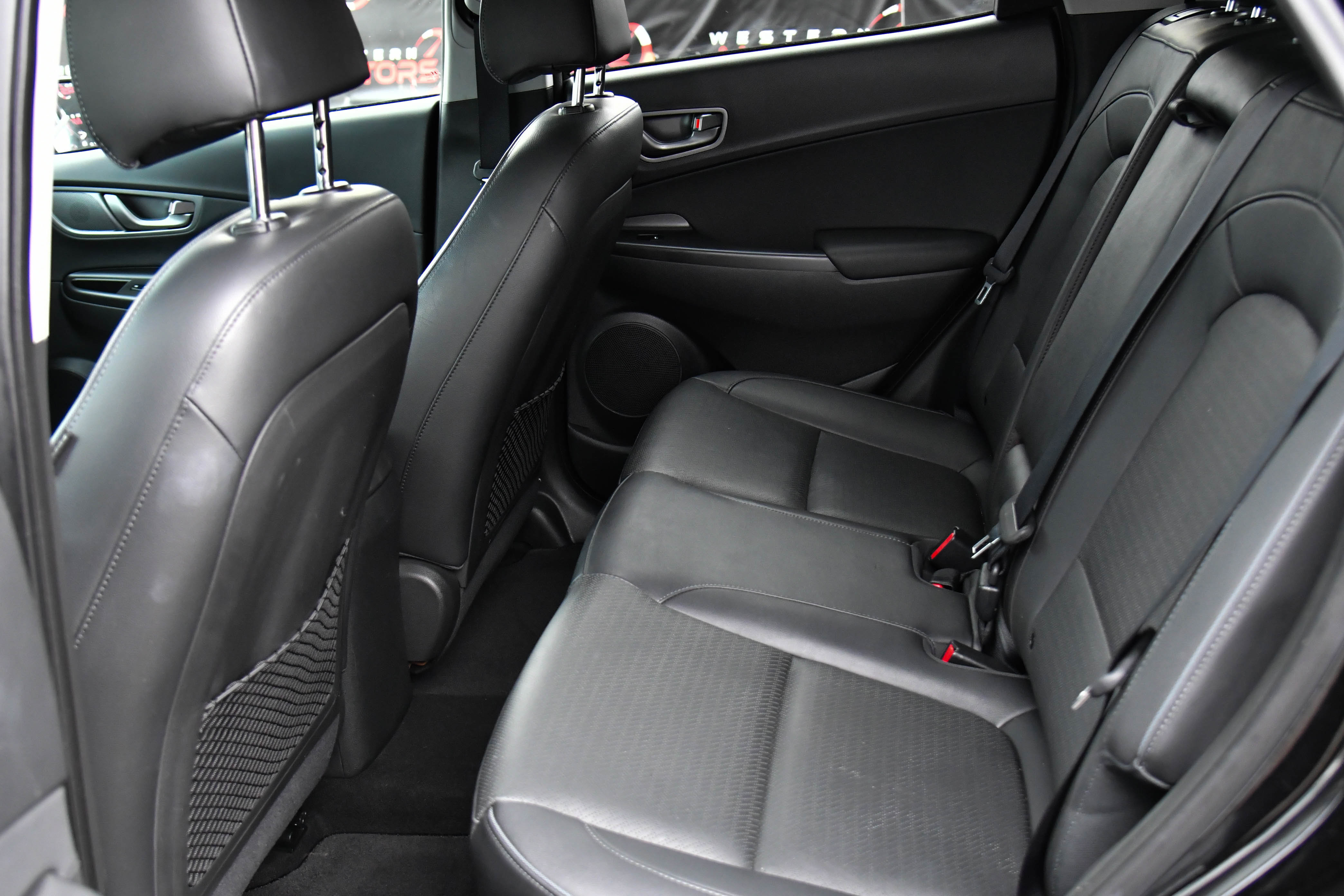 Used 2021 Hyundai Kona Limited FWD image 36