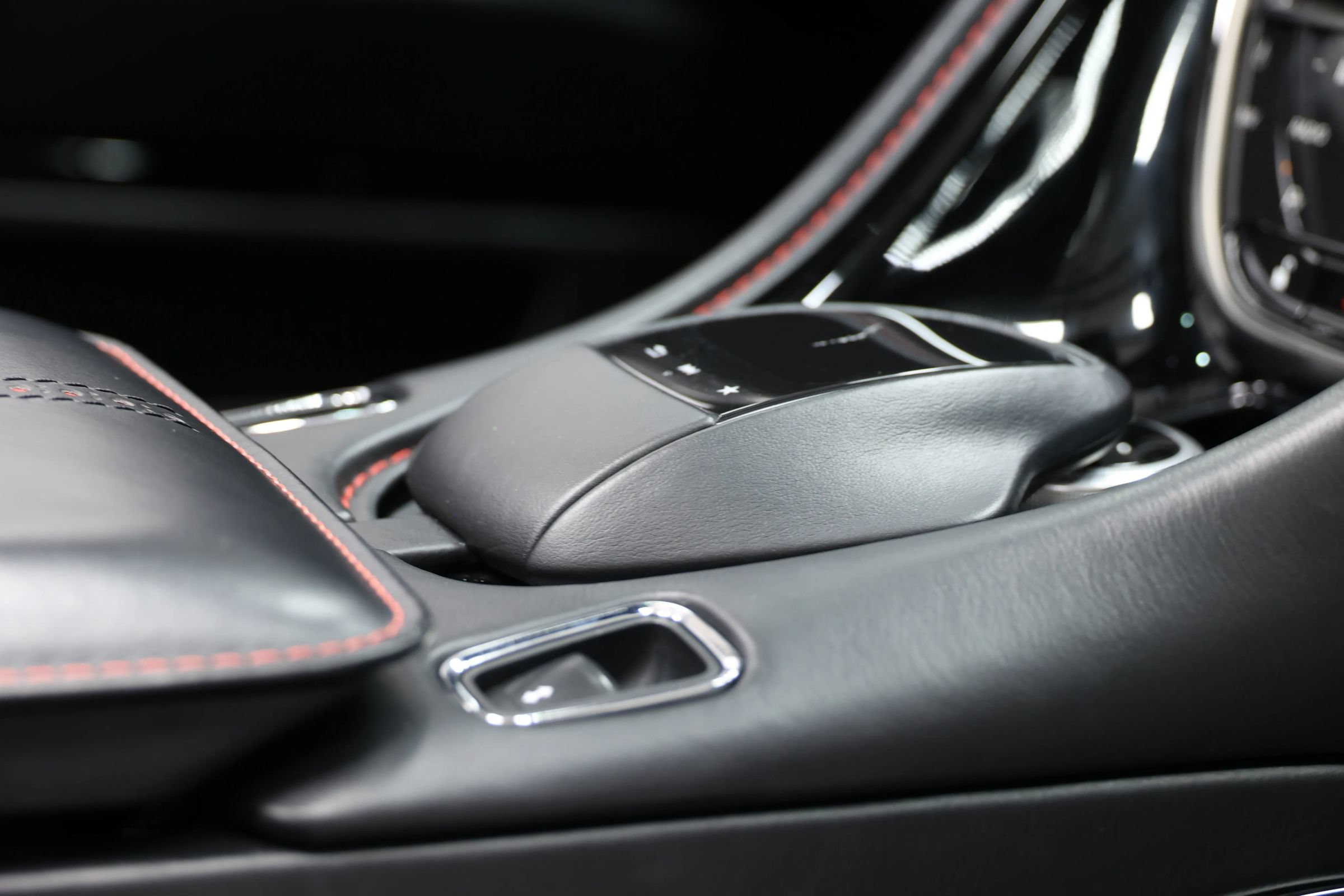 Used 2019 Aston Martin DB11 Volante RWD image 98