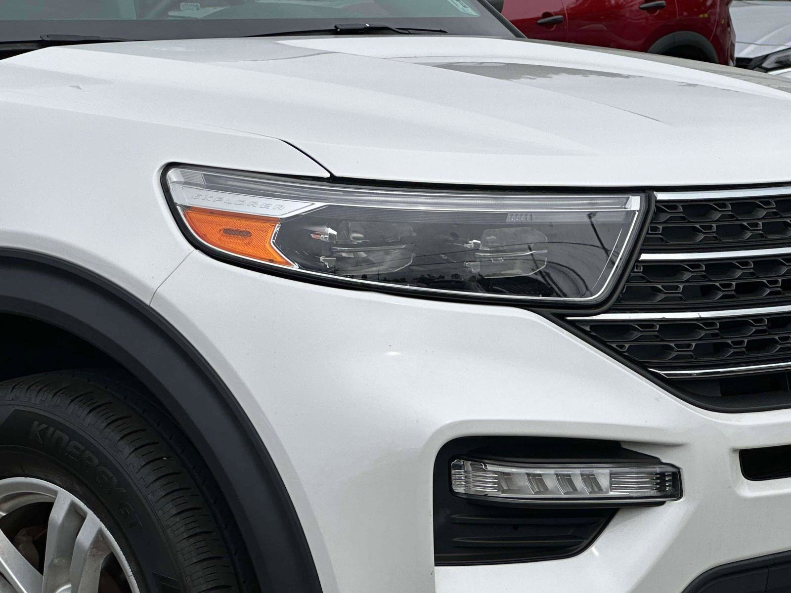 Used 2022 Ford Explorer XLT w/ Equipment Group 202A image 7