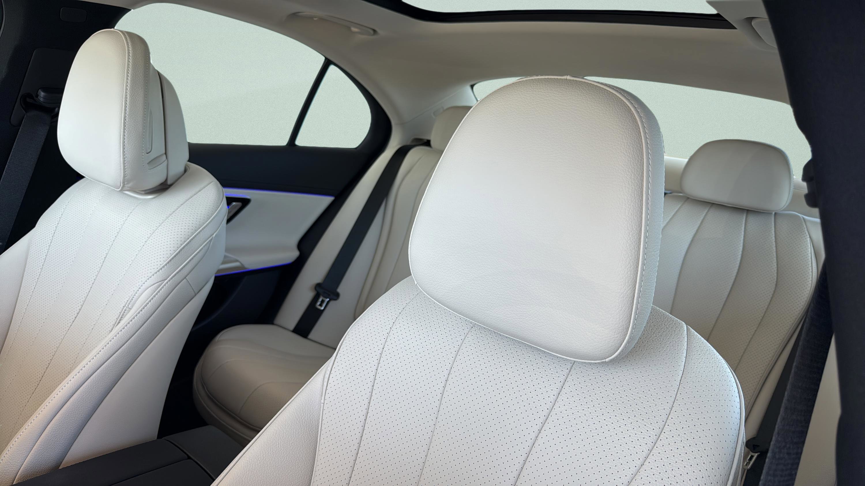 New 2026 Mercedes-Benz E 450 4MATIC Sedan image 22