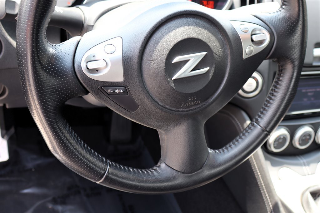 Used 2011 Nissan 370Z Coupe w/ Sport Pkg RWD image 34