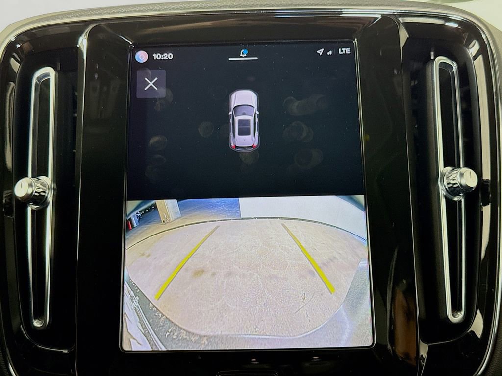 Used 2023 Volvo XC40 B5 Ultimate w/ Protection Package Premier image 14