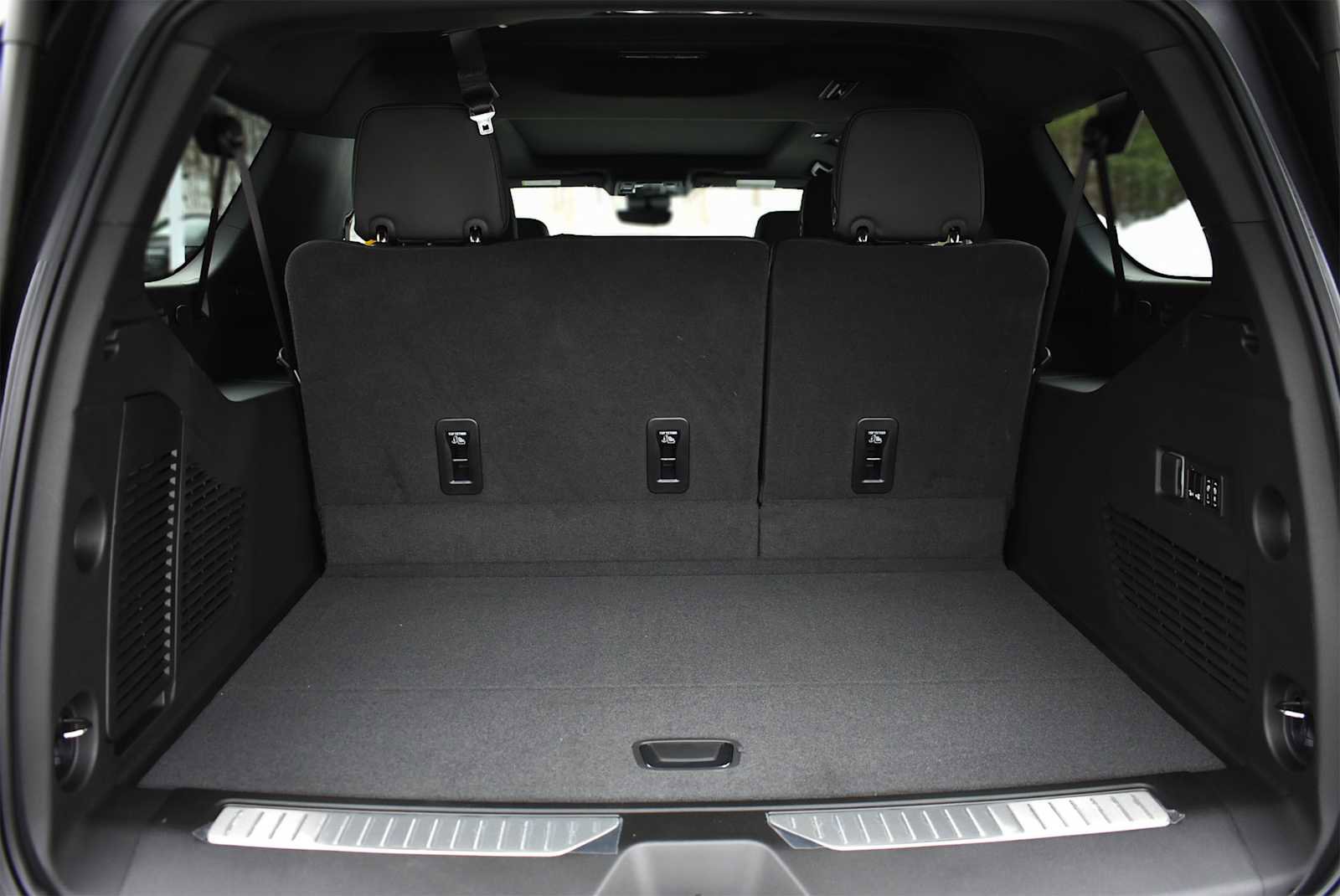 New 2026 Chevrolet Suburban High Country image 8