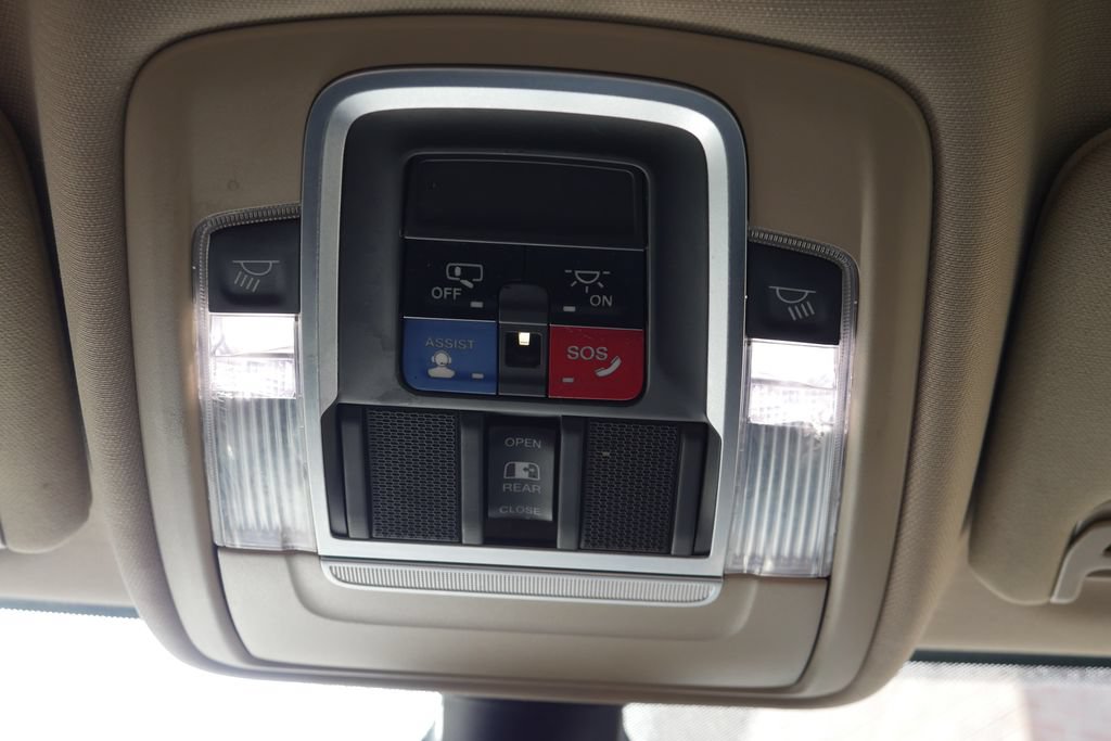 Used 2022 RAM 2500 Laramie AWD/4WD image 25