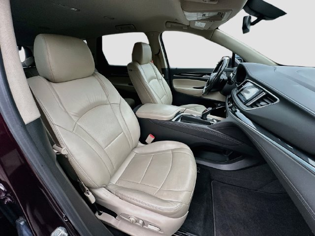 Used 2018 Buick Enclave Essence FWD image 31