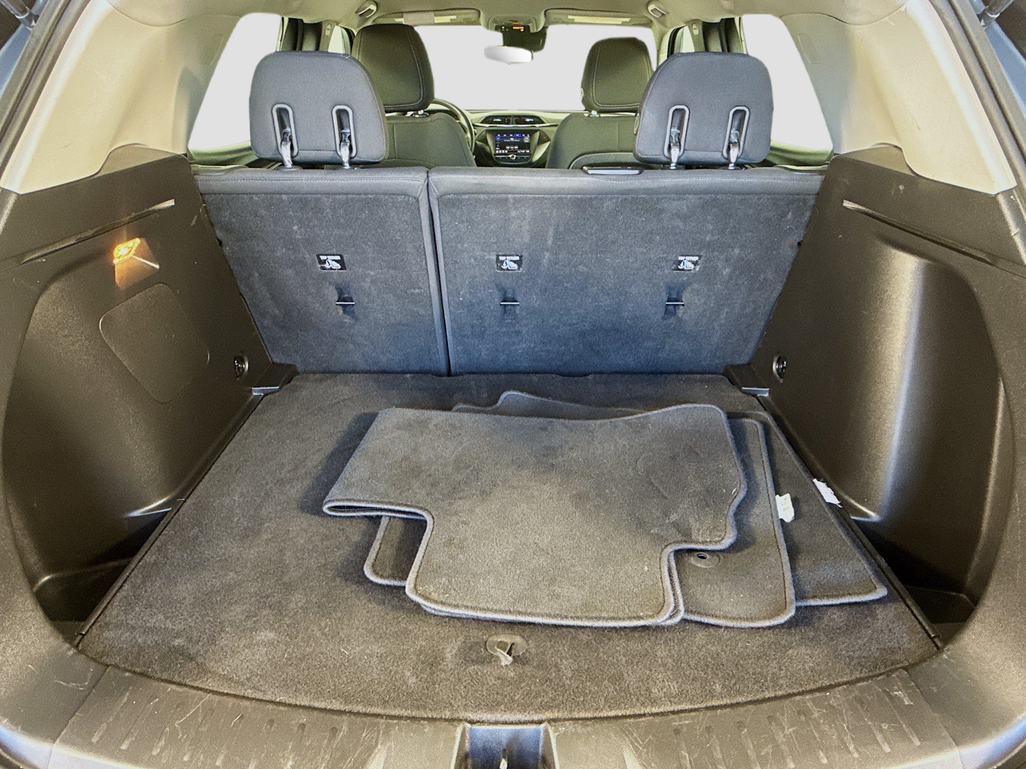 Used 2021 Chevrolet TrailBlazer LS FWD image 26