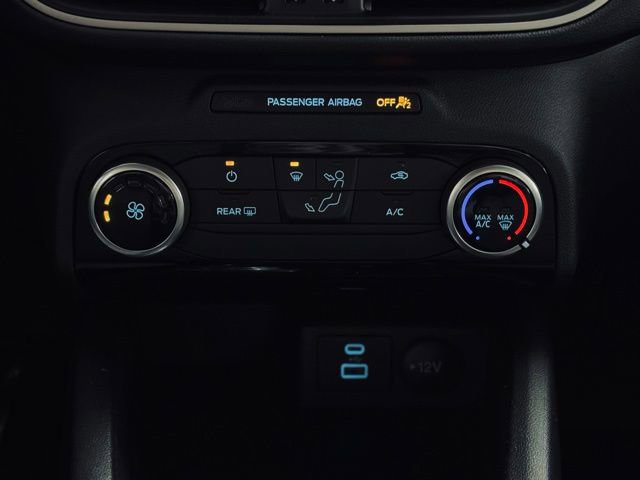 Used 2022 Ford Escape SE image 30