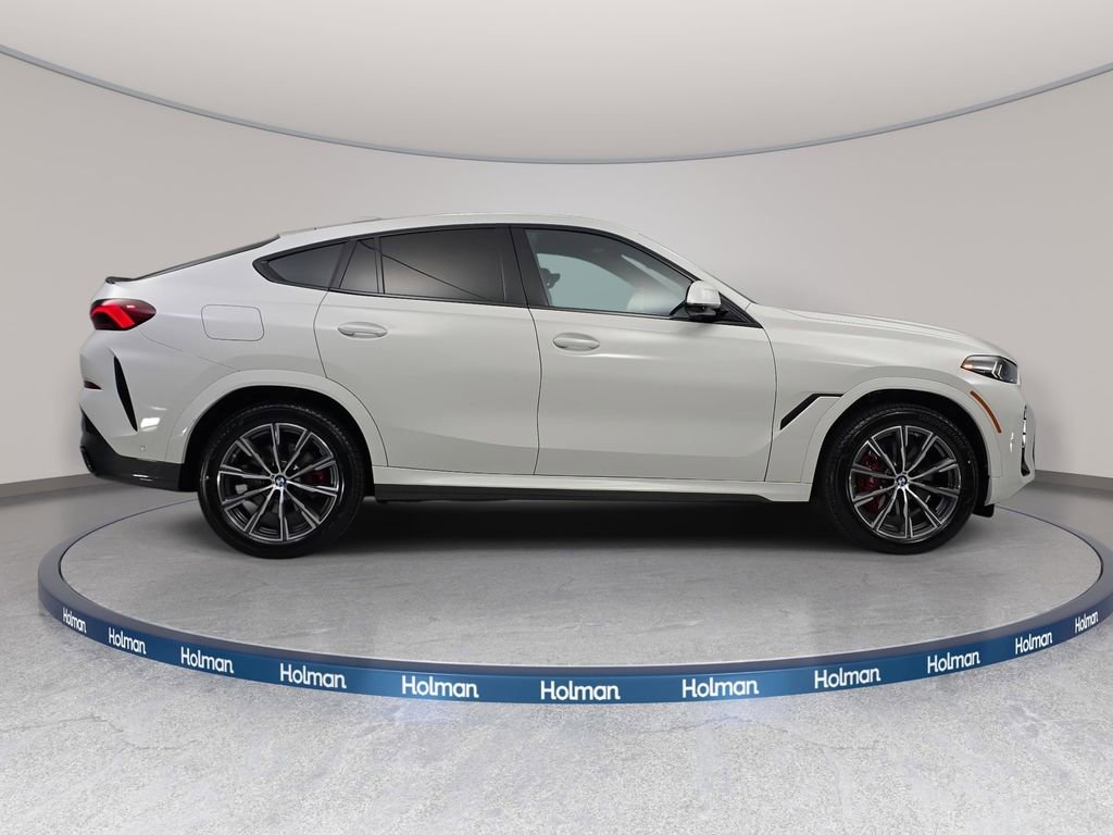 New 2026 BMW X6 xDrive40i image 4