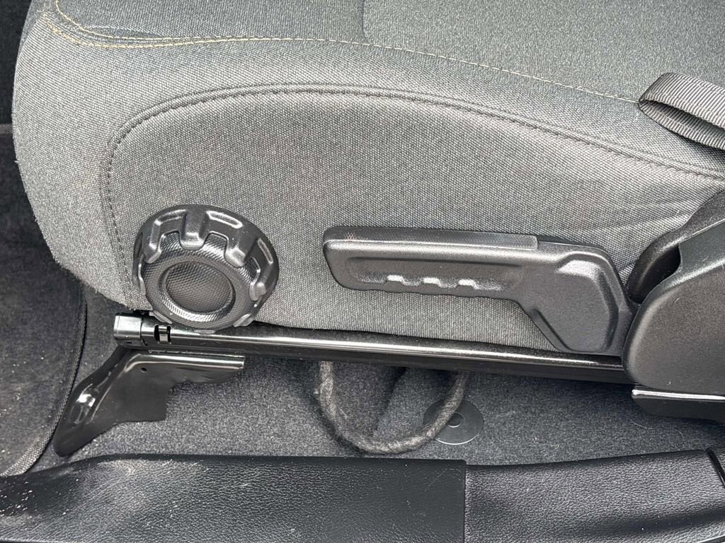 Used 2024 Jeep Wrangler Sport image 11