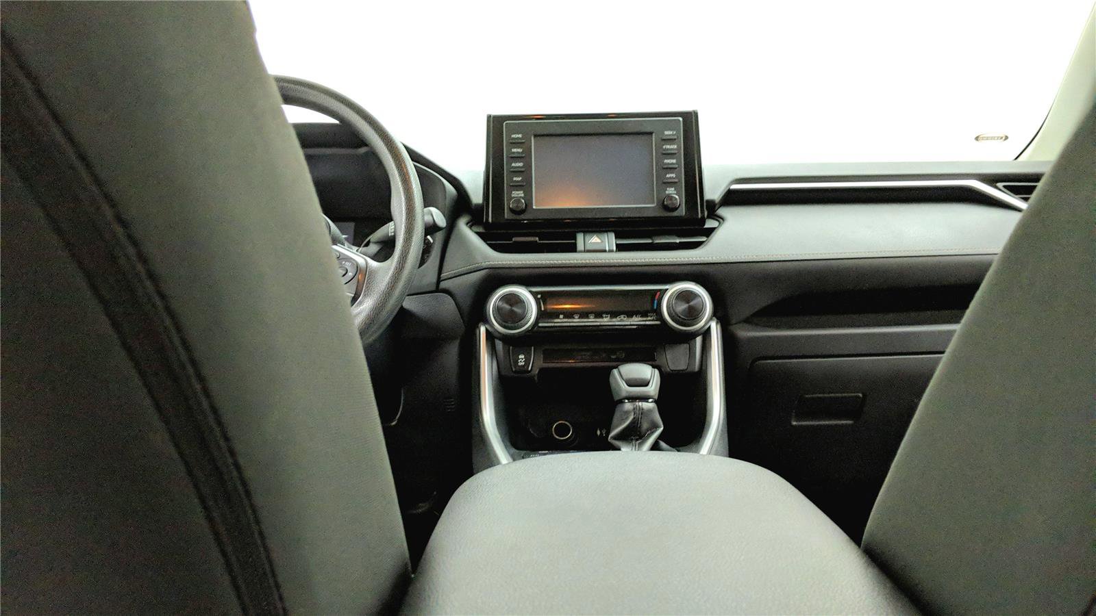 Used 2019 Toyota RAV4 LE image 17