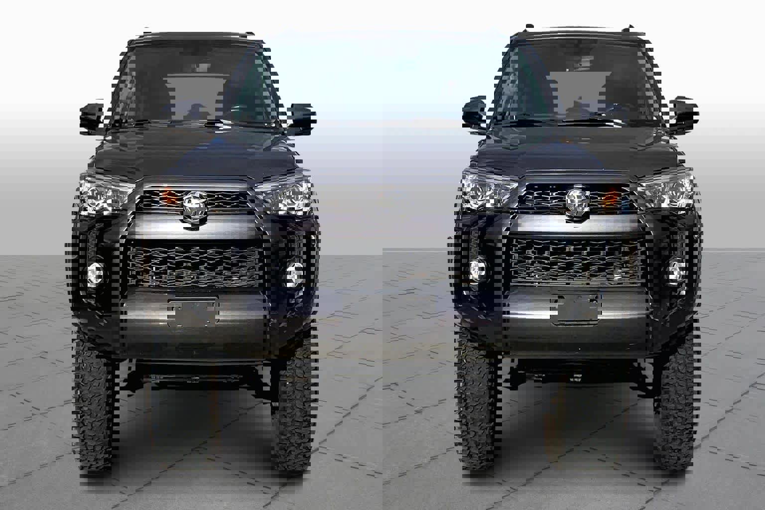 Used 2019 Toyota 4Runner SR5 image 4