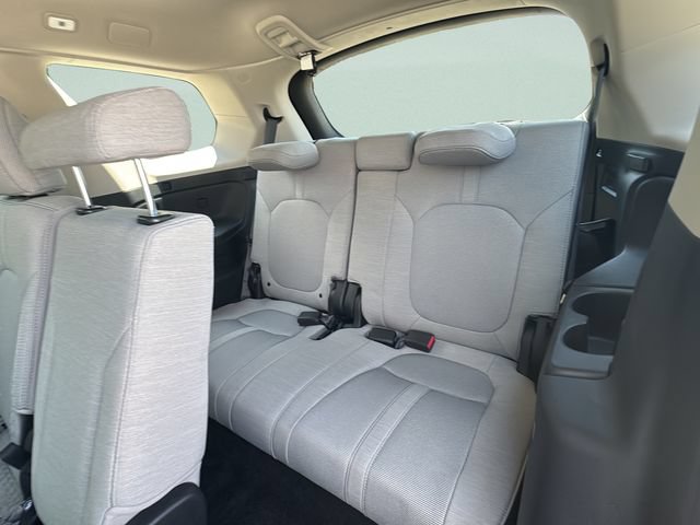 Used 2023 Honda Pilot LX image 12