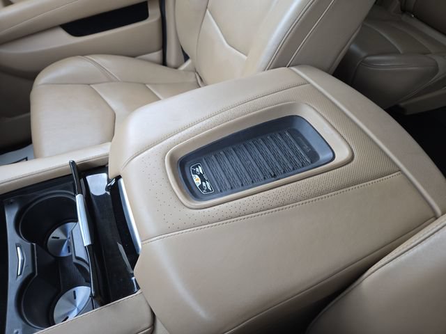 Used 2019 Cadillac Escalade Platinum AWD/4WD image 24