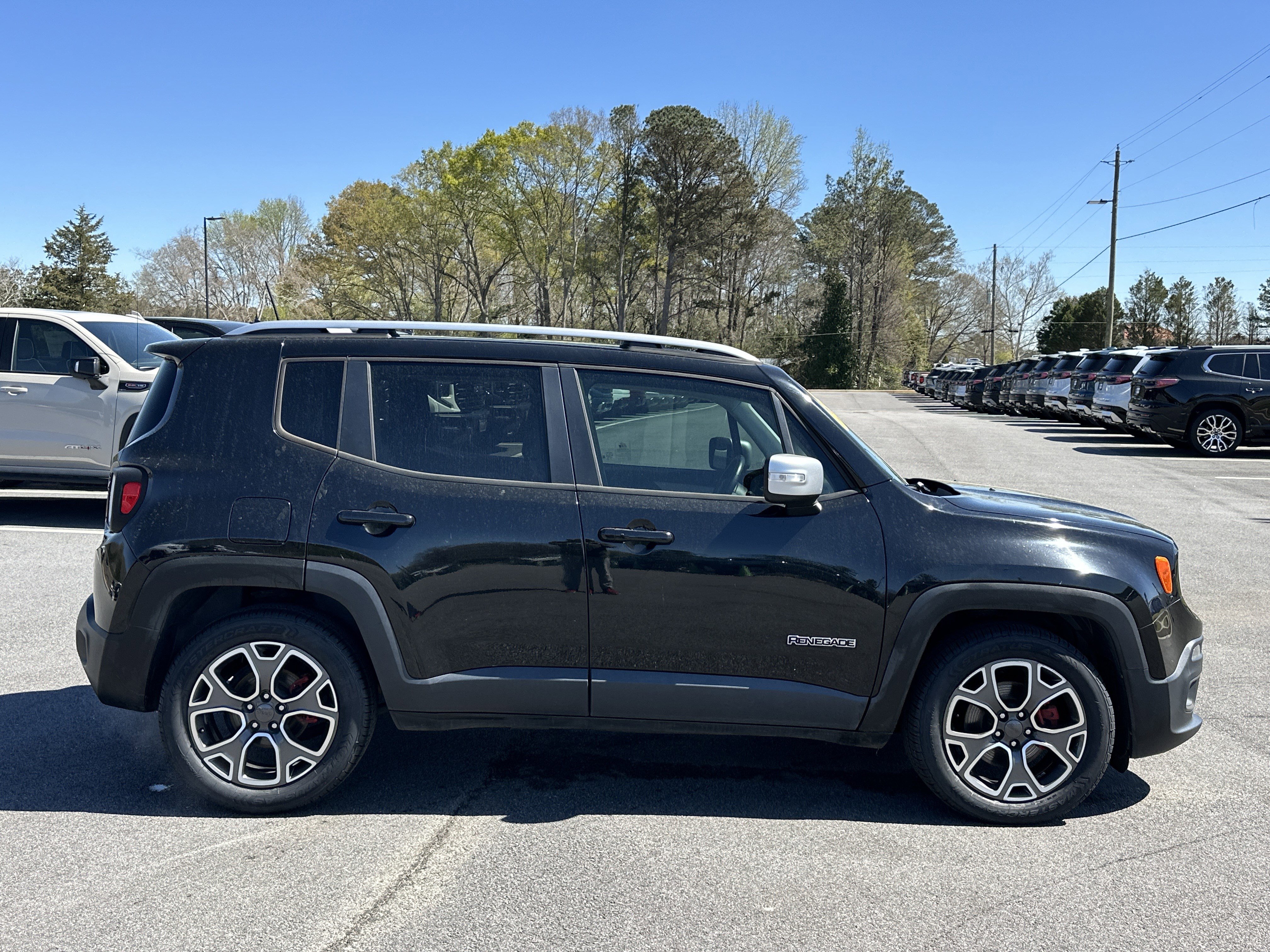 Used 2018 Jeep Renegade Limited w/ UConnect 8.4 Nav Group image 5