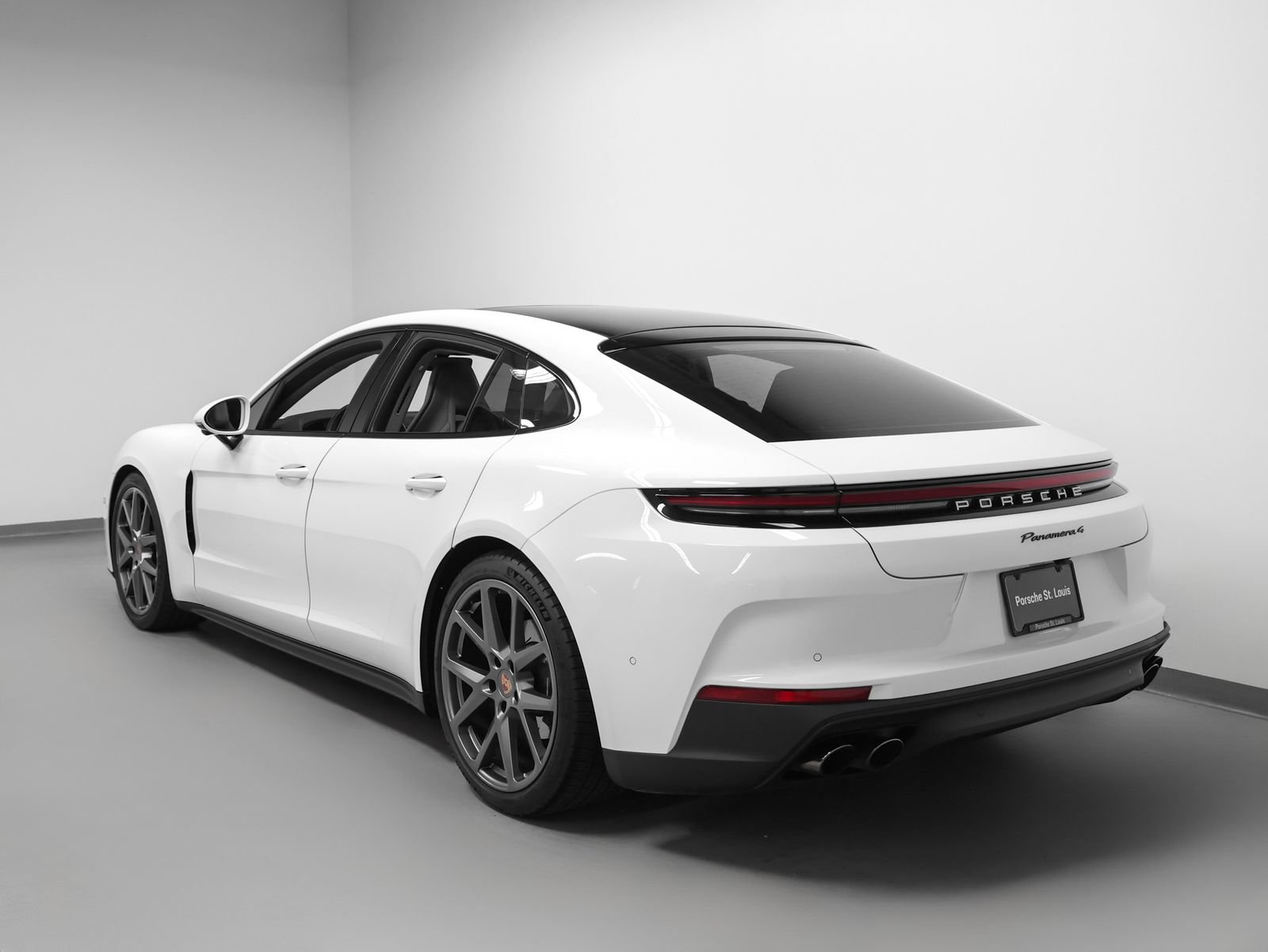 Certified 2025 Porsche Panamera 4 AWD/4WD image 3