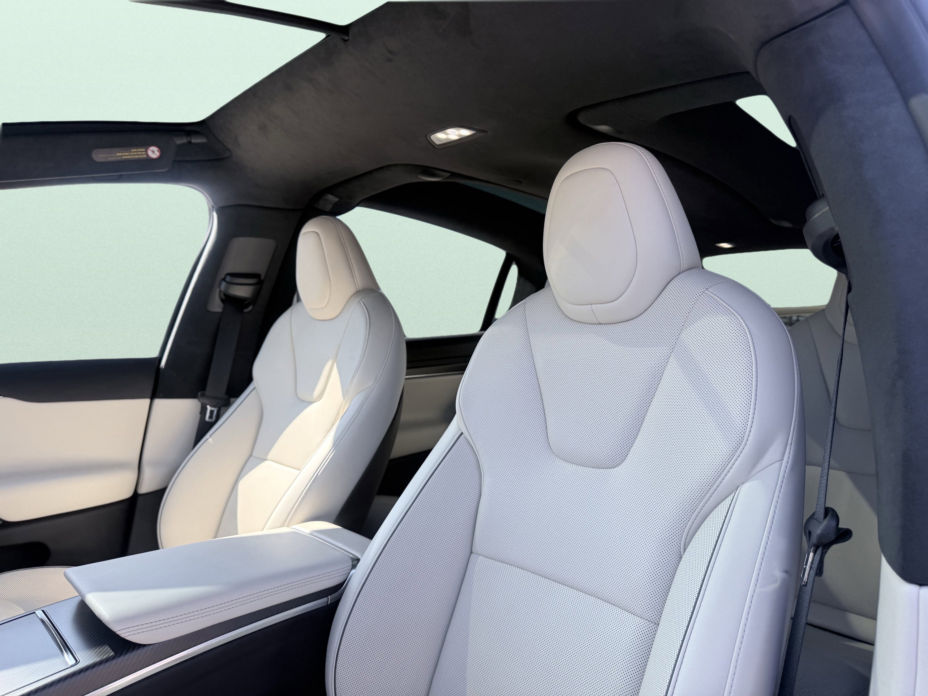 Used 2022 Tesla Model X Plaid image 35