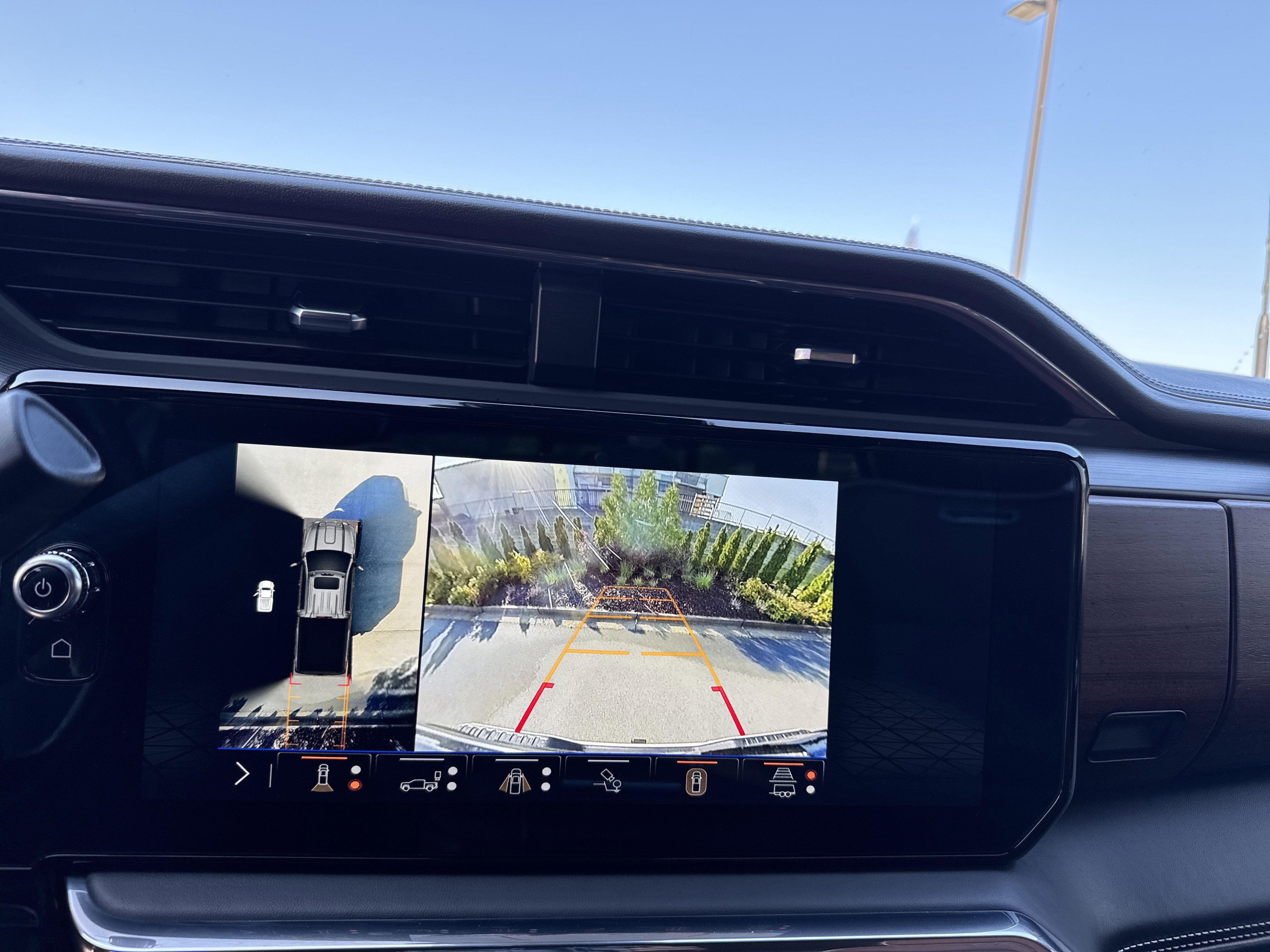 Used 2025 GMC Sierra 2500 Denali Ultimate image 26