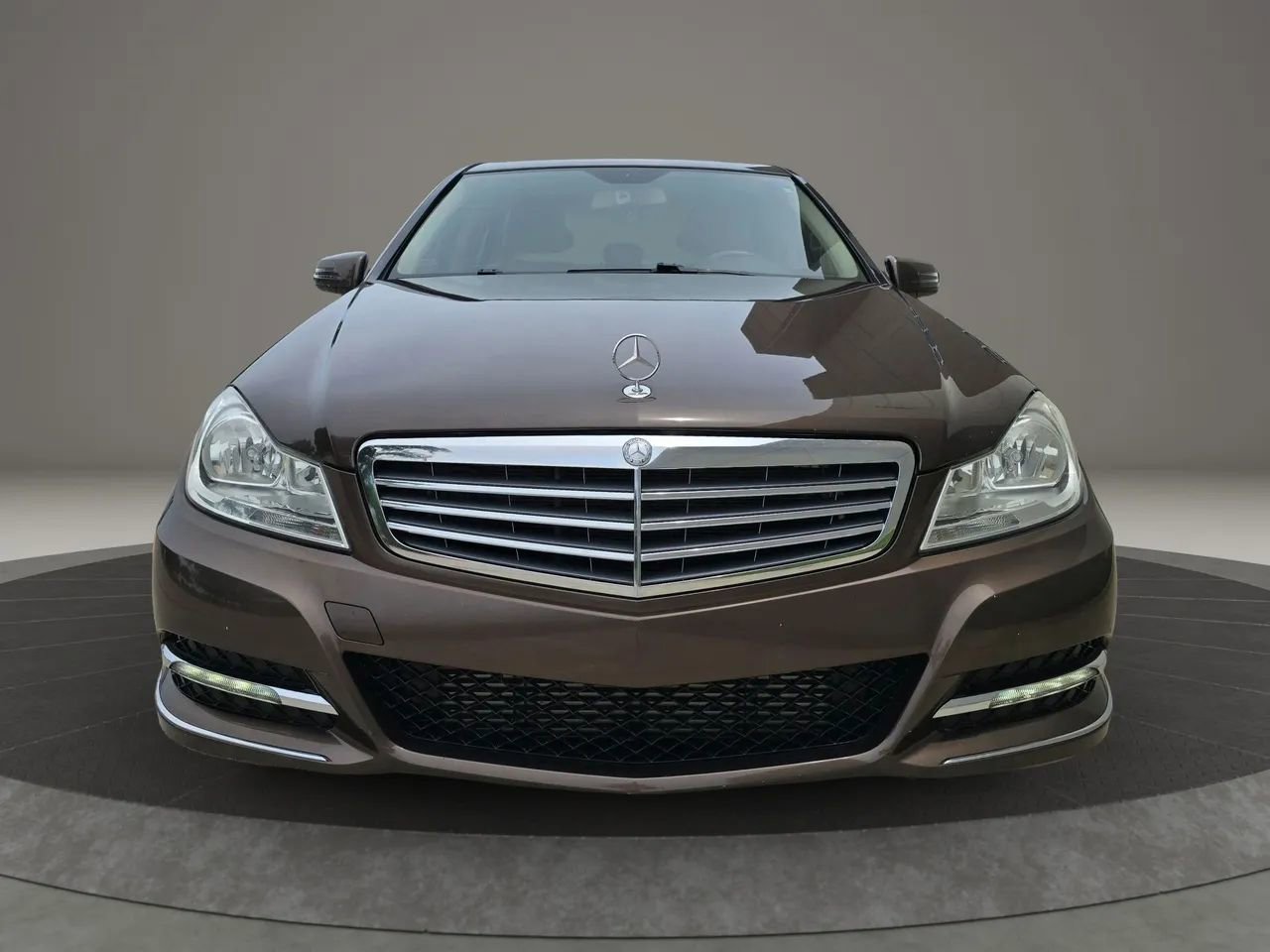 Used 2013 Mercedes-Benz C 250 Sedan image 2