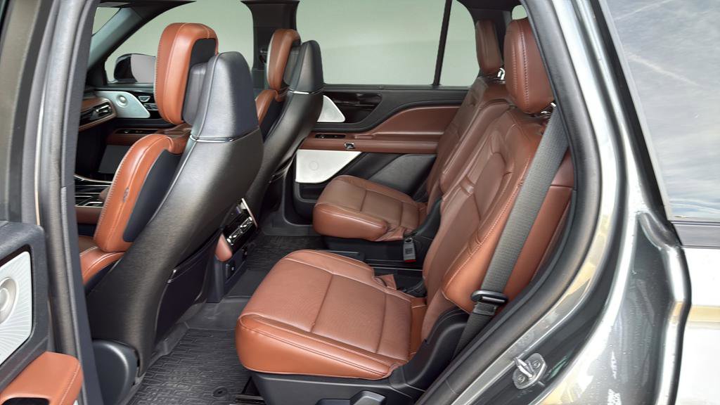 Used 2025 Lincoln Aviator Reserve w/ Equipment Group 201A image 26
